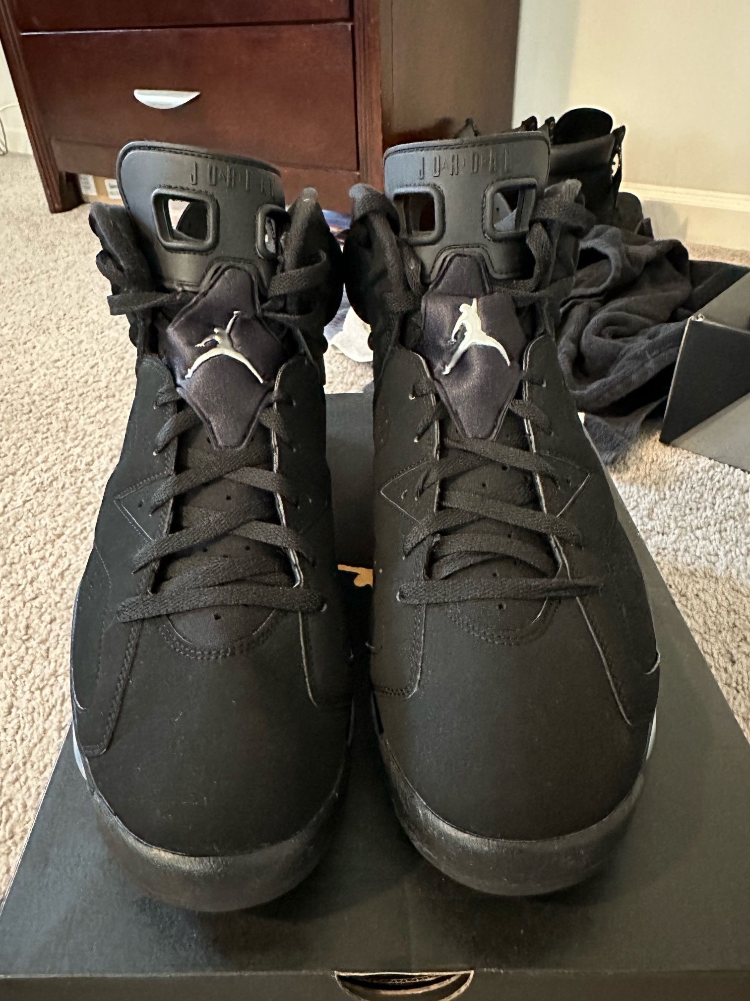 Air Jordan Retro 6 Chrome