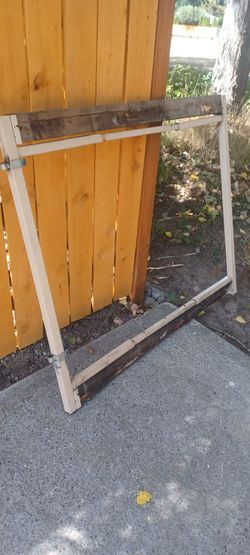 Metal gate frame adjustable with latch