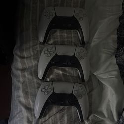 PS5 Controllers