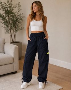 Nike Cargo Pants Size Small