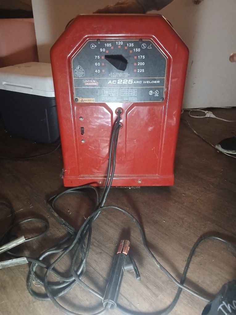 Arc Welder, (LINCOLN ELECTRIC) AC225