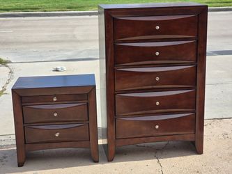 DRESSER