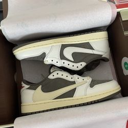 Jordan 1 Low Travis Scott Reverse Mocha 179