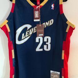 NWT LeBron James Cleveland Cavaliers Mitchell & Ness Navy NBA Throwback Jersey - XL
