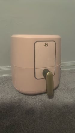 Pink air fryer