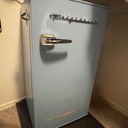 NEW Classic Mini Frigidaire 