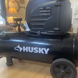 8 Gallon Husky Air Compressor 