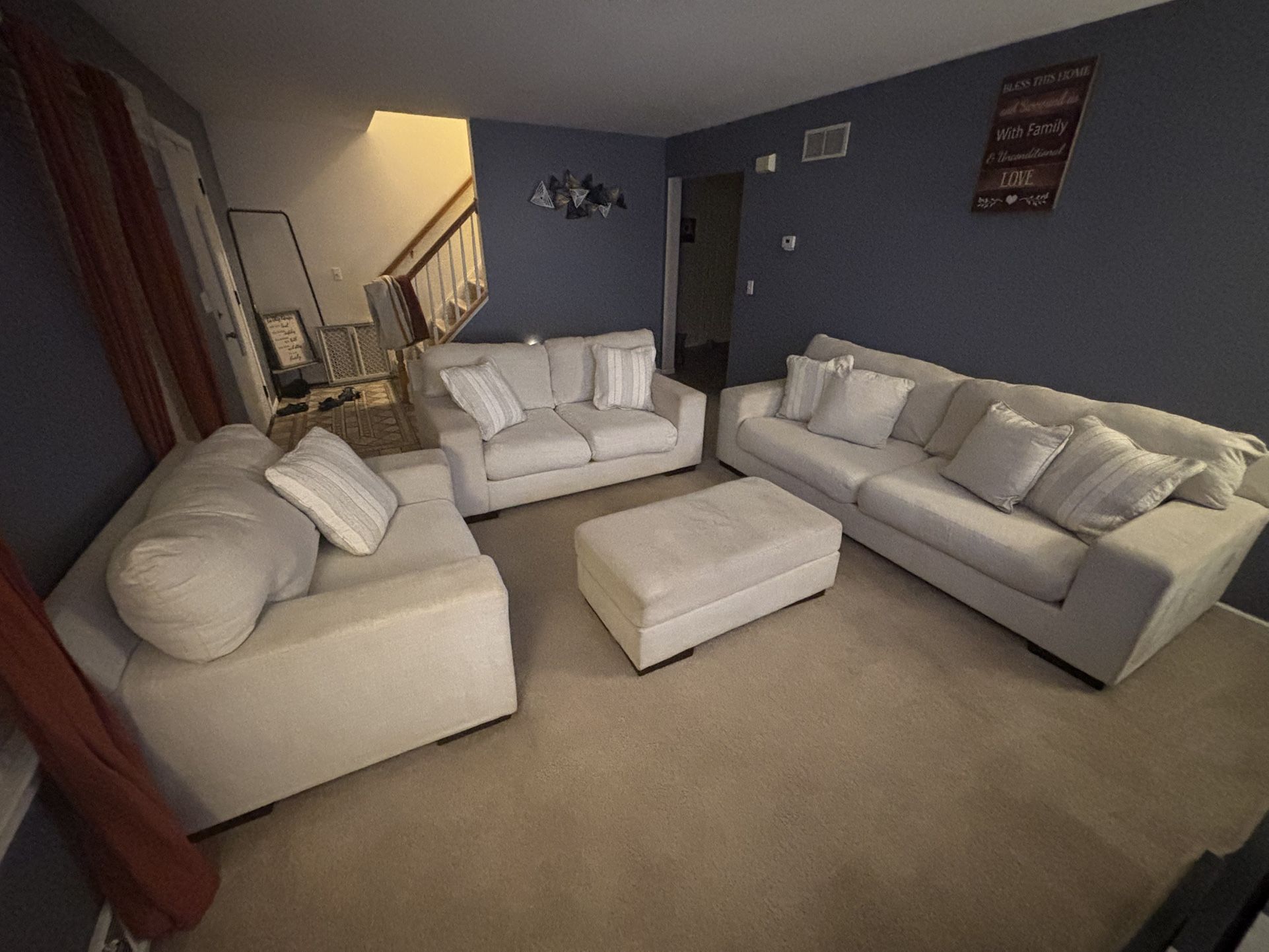 LIVING ROOM COUCH SET 4 PIECE
