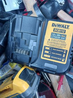 DeWalt DCB112 12V/20V Max Battery Charger