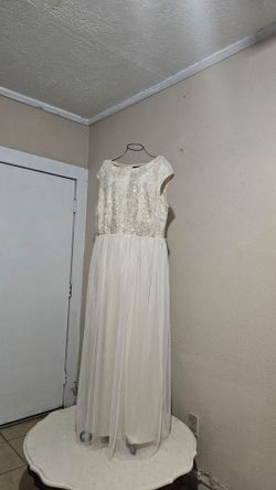Prom Or Occasion cream color dress size 2x   brand new