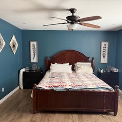 King Size Wooden Bed Frame *FREE*