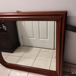 Dresser With Mirror Free