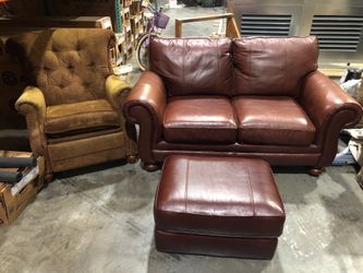 Broyhill Luxury Leather Couch Brown Loveseat Ottoman and La-Z-Boy Living Room Package LIKE NEW!