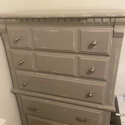 Girls Dresser 