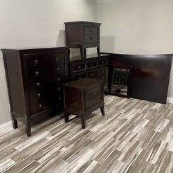 Solid Wood King Bedroom Set