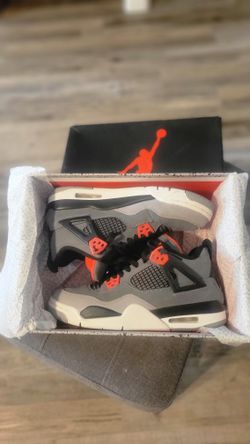 JORDAN 4 RETRO.. 7Y Price Drop