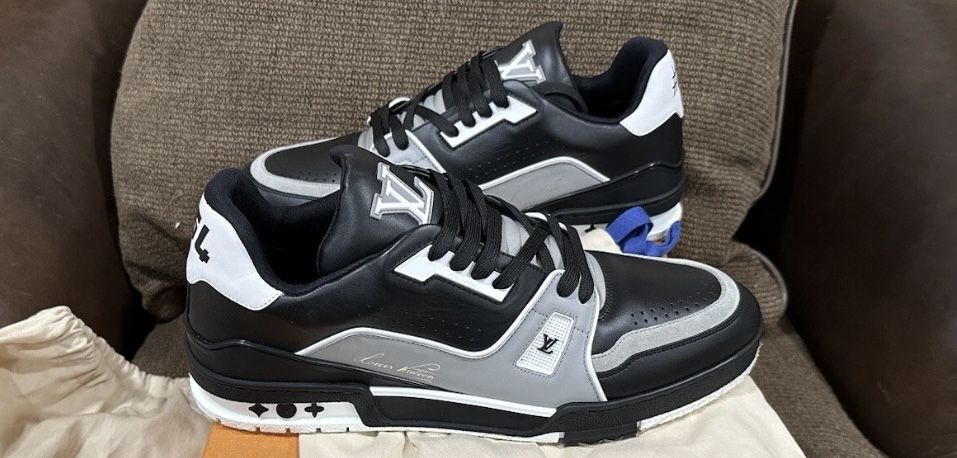 LOUIS VUITTON TRAINER 1AAHS3 Virgil Abloh Sneaker Black Gray Sz 10