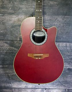 Ovation celebrity Electric Acoustic Guitar  Like New with hardcase!! $250 or best offer !!