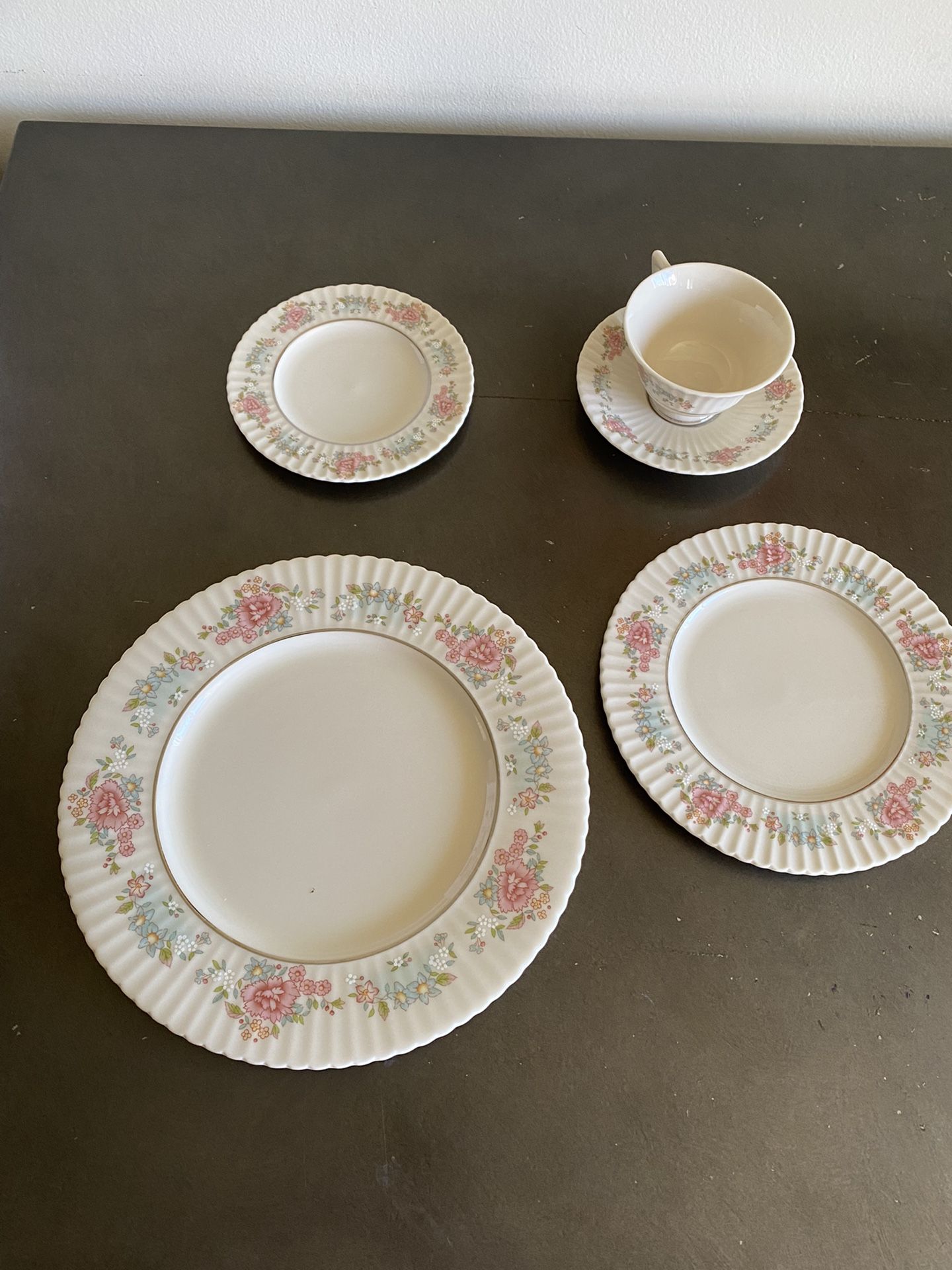 Fine China/ Lenox Sachet