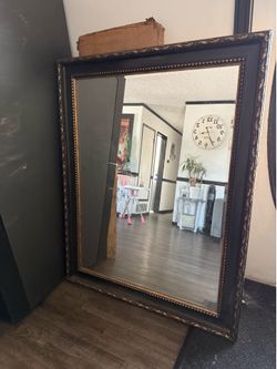 wall mirror