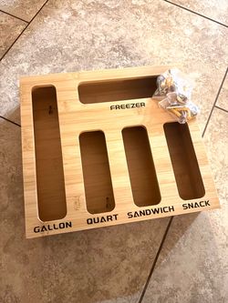 Ziplock organizer