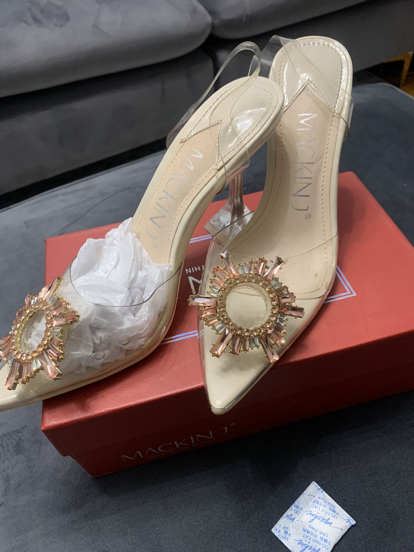 Shoes size 7