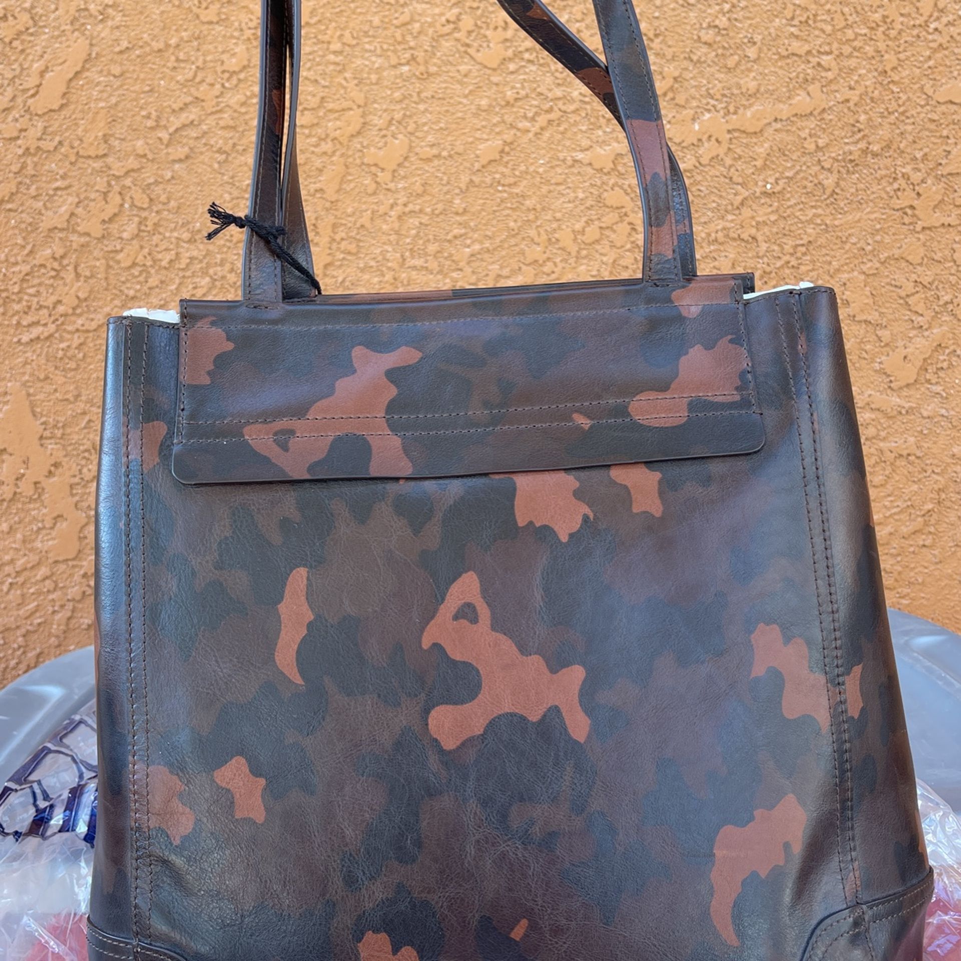 NWT Brown Camo Leather Frye Charlie Simple Tote Shoulder Bag