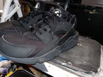 Nike Huaraches All Black Size 8.5