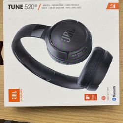 JBL Tune 520BT Bluetooth Wireless On-Ear Headphones - Black