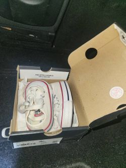 Converse Chuck Taylor All Star Infant Size 2 White Canvas Low Top Sneakers