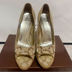 GUCCI GG/ Napa Silk New Sand Platino Like Brand New!! 100% original !!