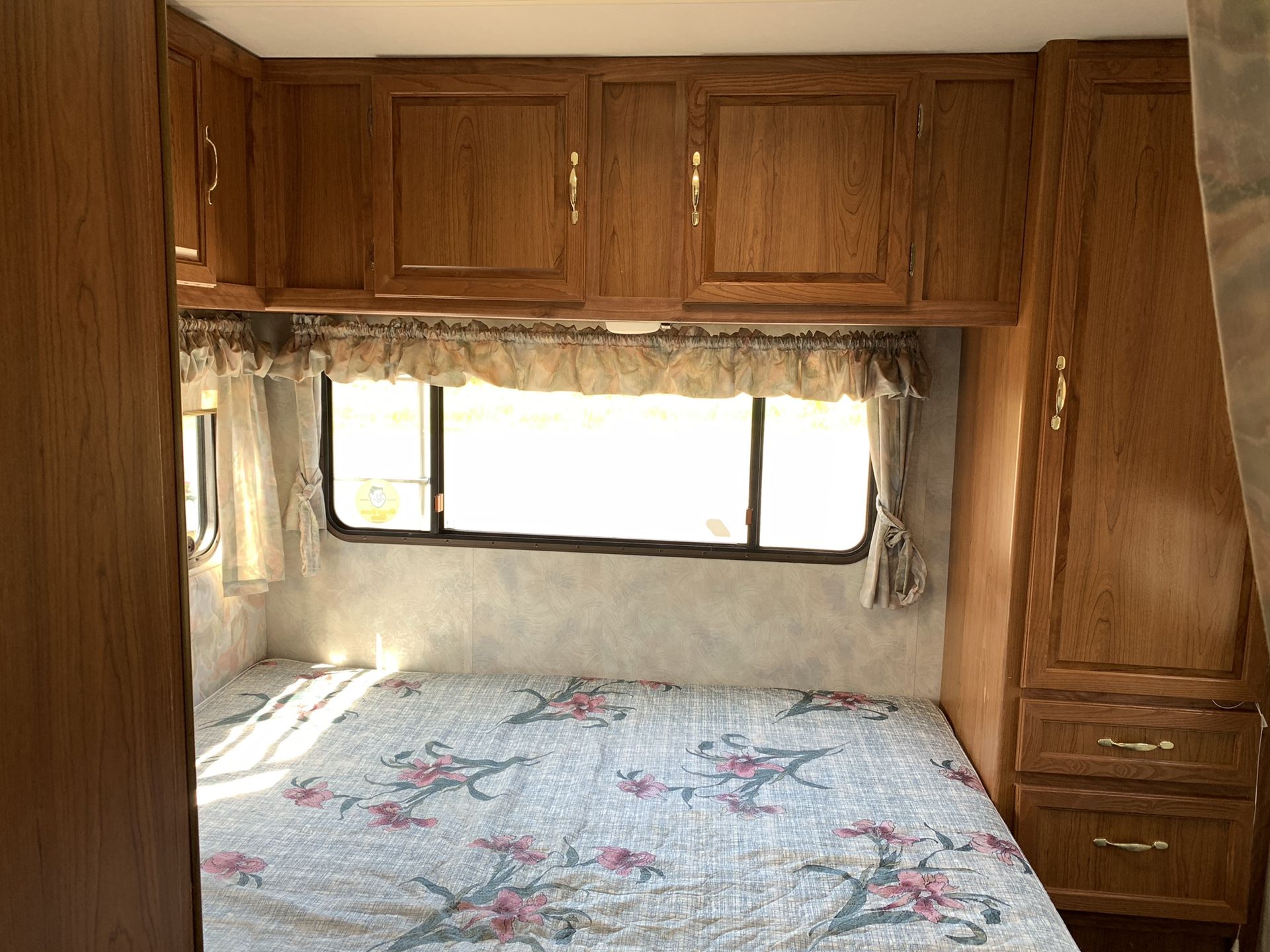 1995 Coachman Santara 29FT roof air awning only 20,000 original miles