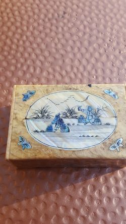 Asian or Chinese themed trinket box