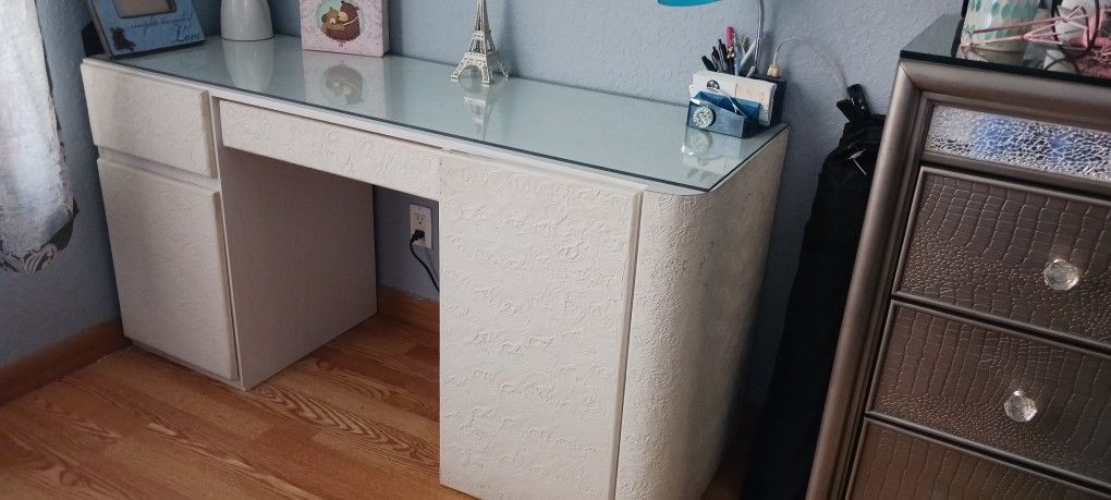 White Desk With Gray Chair, $100