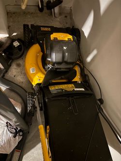Dewalt Lawn mower