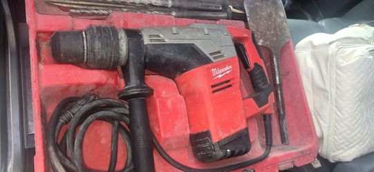 Milwaukee 5317-21 1-9/16" SDS-Max Rotary Hammer Kit (Tool and Carrying Case only)