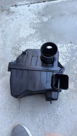 Air Cleaner Box Fit For 2021-2026 Toyota Sienna Highlander 2.5L 17700-F0270
