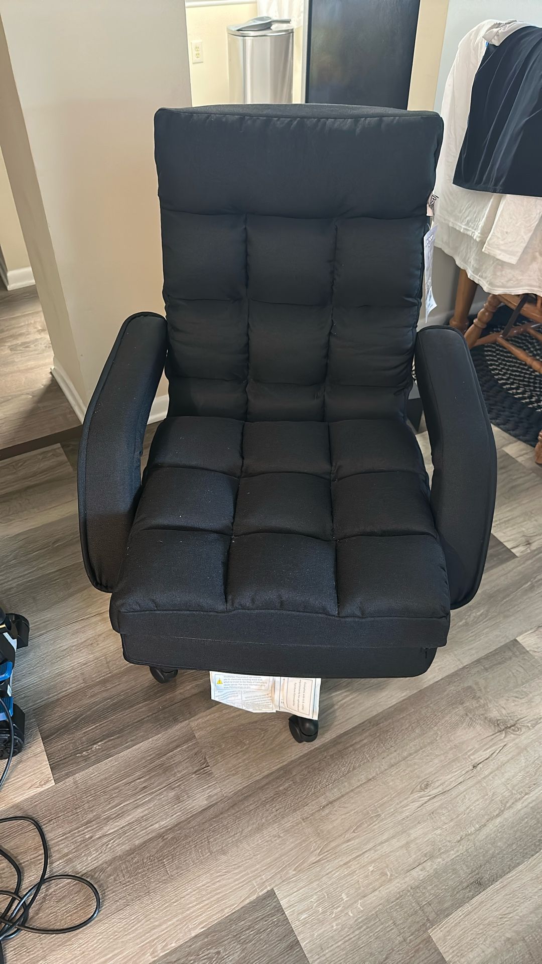 Chair With Lounge