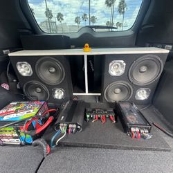 Cajita Rumbera/ 2-12 Bass, 4 Speaker 8inches, 4 Twiters 