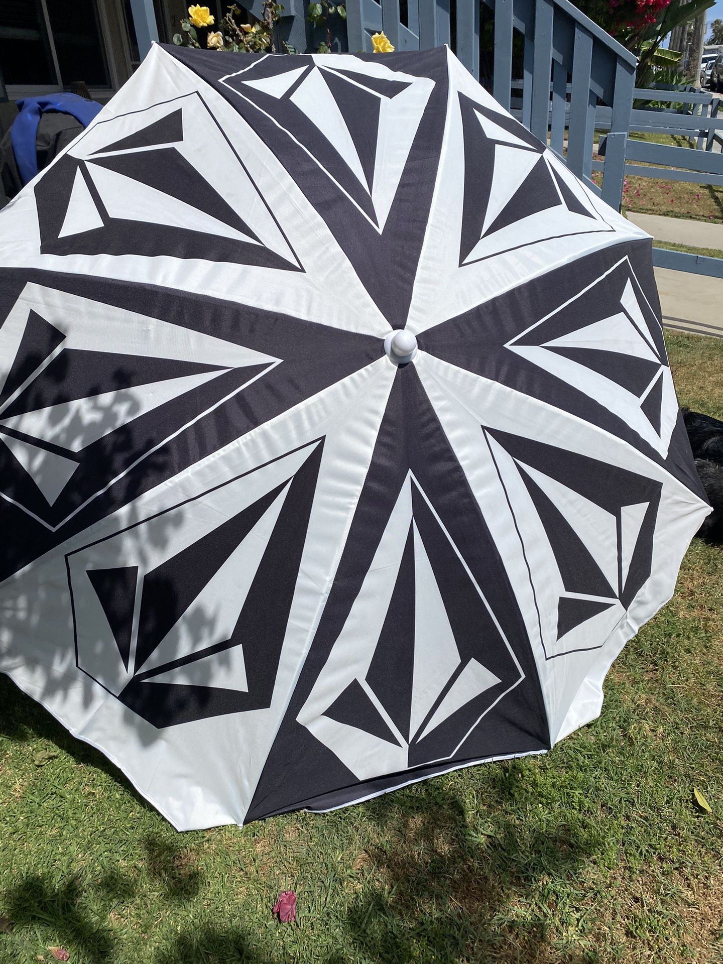 Volcom Beach Umbrella 