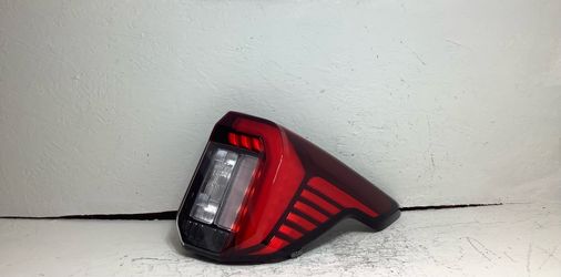 2025-2026 Ford Explorer right tail light (1CC)