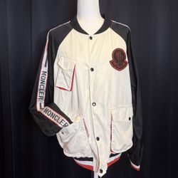 Moncler - Tarn Short down Jacket 