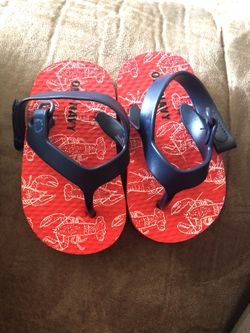 Old navy baby flip flop size 6-12months