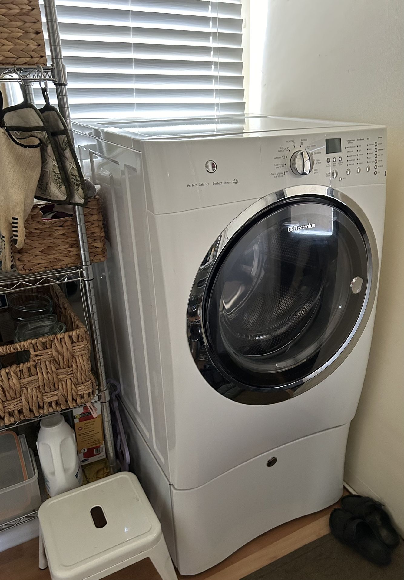 Electrolux Steam Washing Machine W/Storage