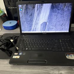 Computer Laptop Toshiba 
