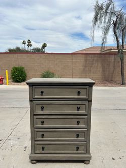5 Drawer Dresser