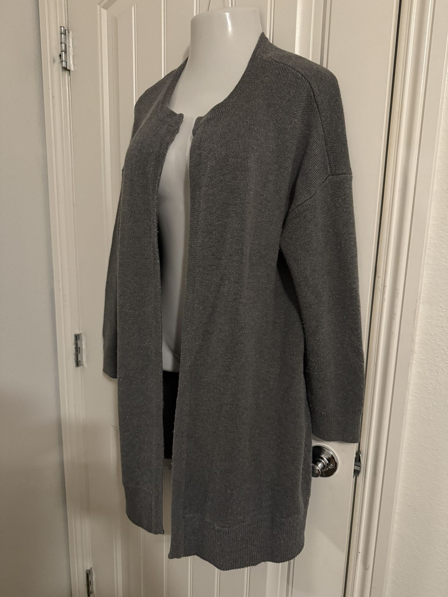 Kenneth Cole Heavy Cardigan- Size Large