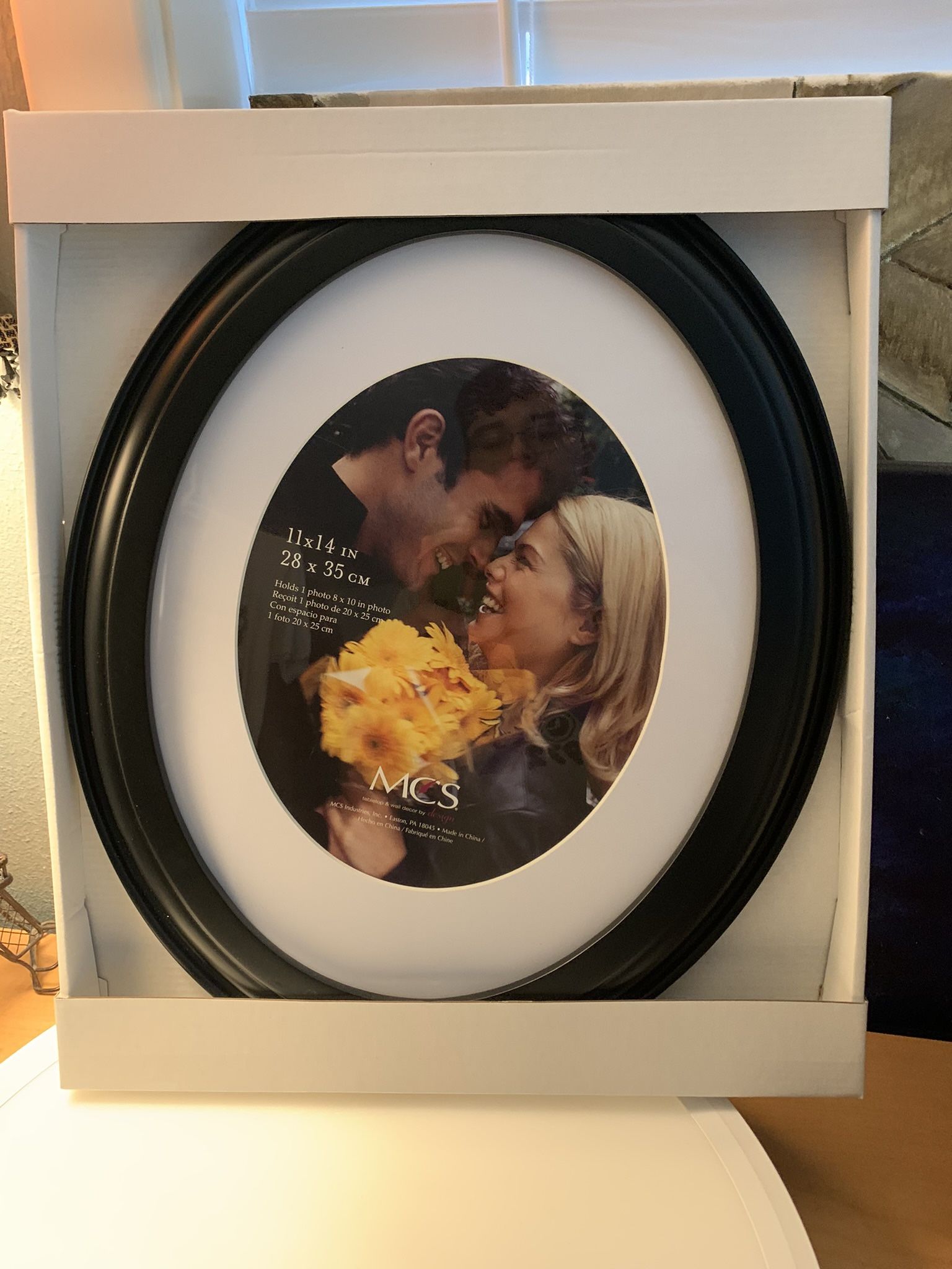 MCS Oval Portrait Frame - 11x14 with 8x10 Mat Opening