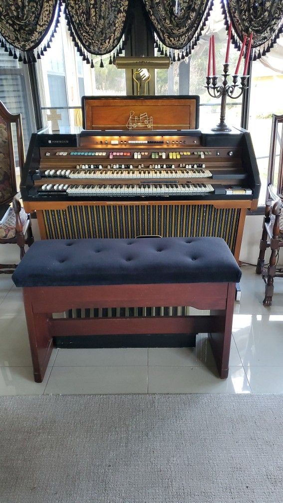 2107 Concorde Hammond Organ