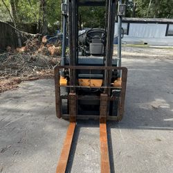 Used Japanese Imported 2004 Toyota 1.5 Ton/3300 LBS Forklift Truck